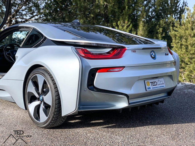 BMW i8 Hybrid 362cv