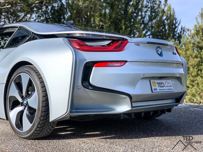 BMW i8 Hybrid 362cv