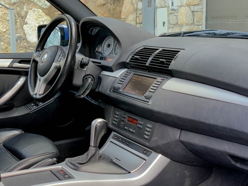 BMW X5 4.6is 347cv