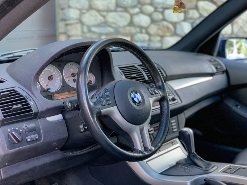 BMW X5 4.6is 347cv