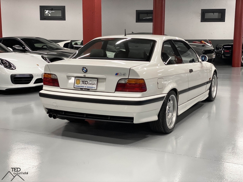BMW M3 E36 3.0 coupe 286cv manual