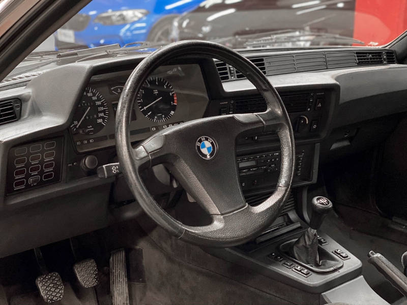 BMW 635 CSI pack M Technic 218cv