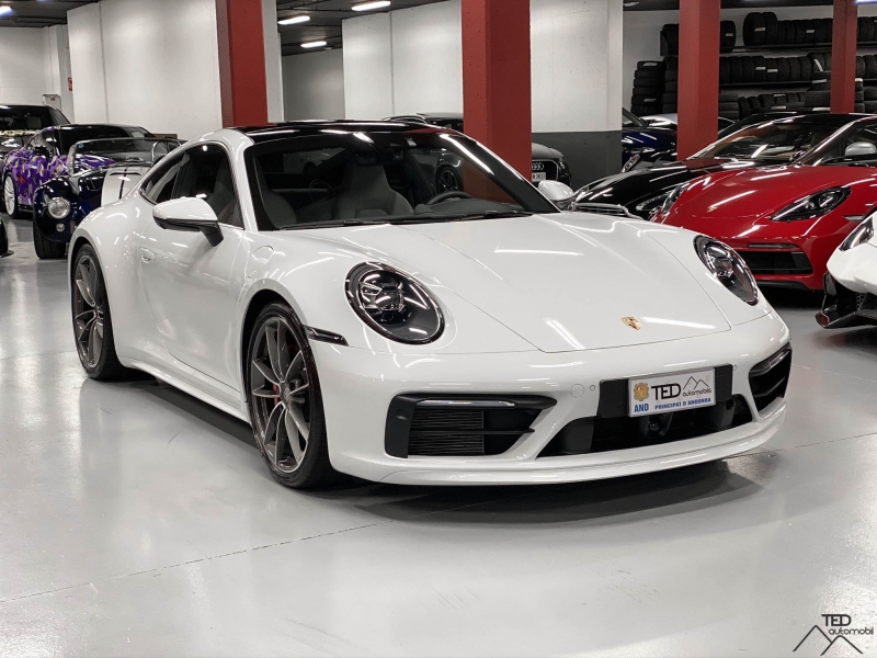 Porsche 911 Carrera 4S 992 450cv Sport Design
