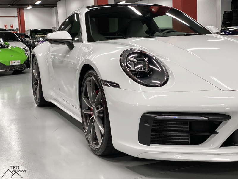 Porsche 911 Carrera 4S 992 450cv Sport Design