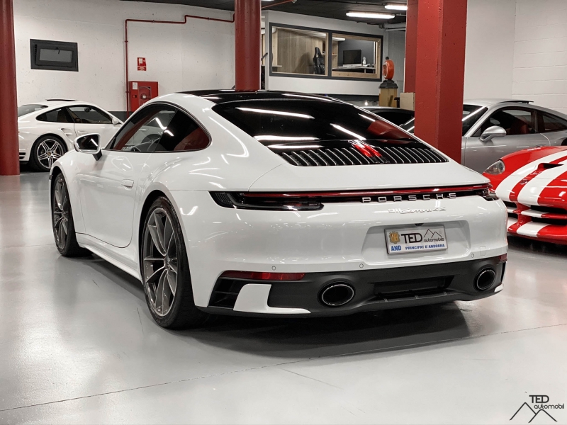 Porsche 911 Carrera 4S 992 450cv Sport Design