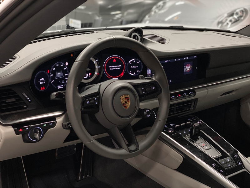 Porsche 911 Carrera 4S 992 450cv Sport Design