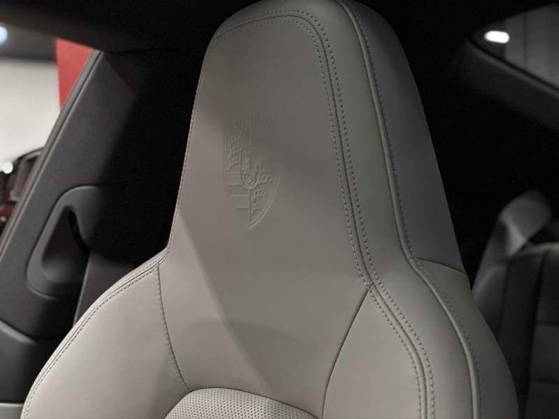 Porsche 911 Carrera 4S 992 450cv Sport Design