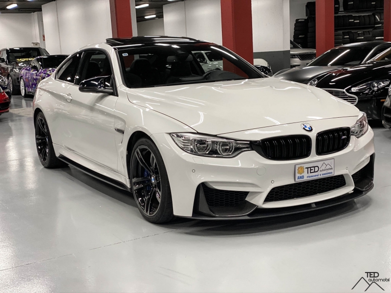 BMW M4 DKG 431cv Akrapovic