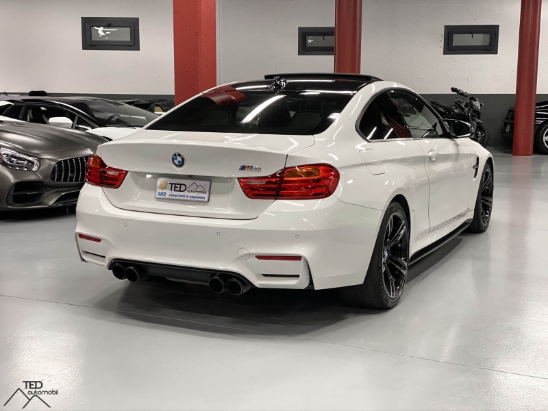 BMW M4 DKG 431cv Akrapovic