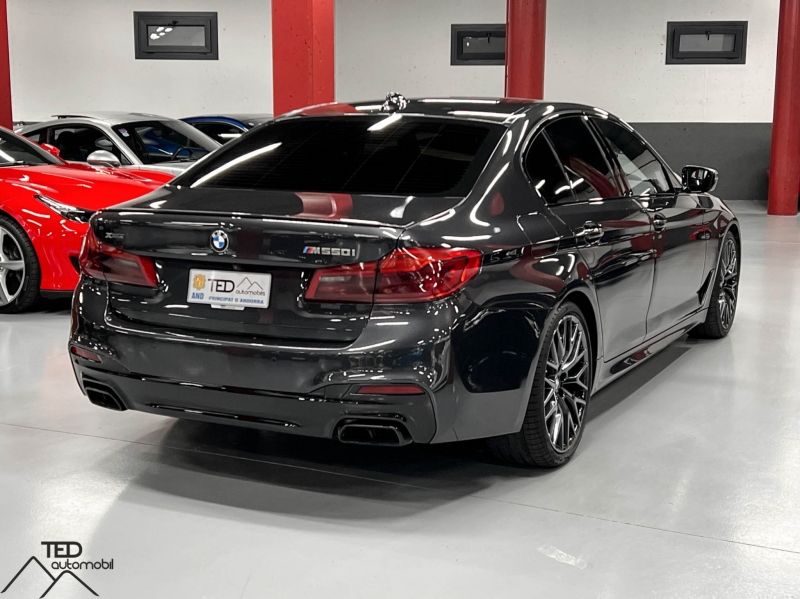 BMW M550i X-Drive 462cv
