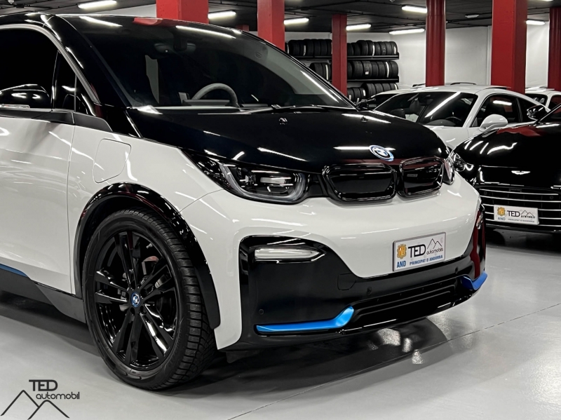 BMW I3S Elèctric REX 184cv Interior Alcantara