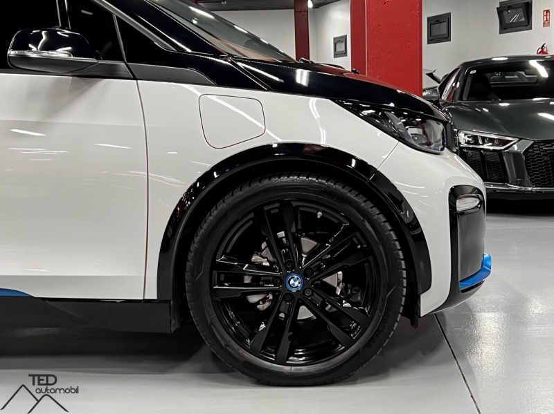 BMW I3S Elèctric REX 184cv Interior Alcantara