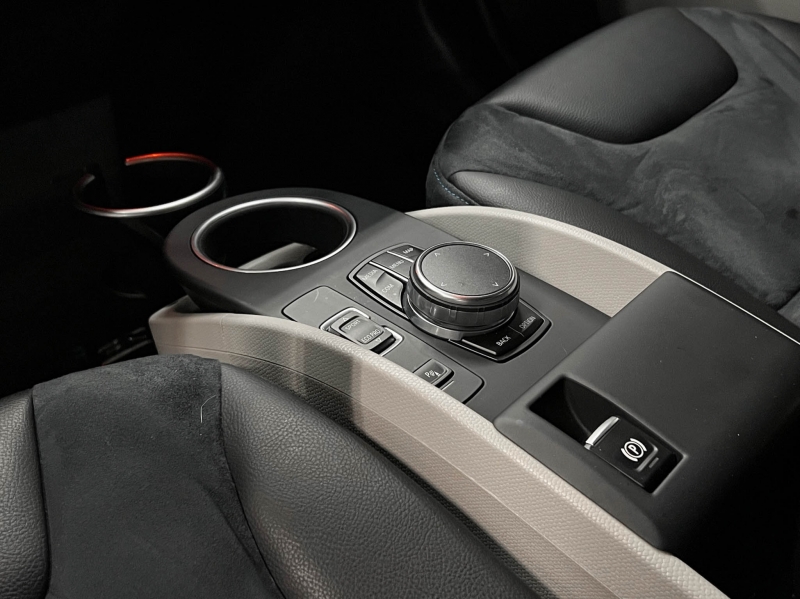 BMW I3S Elèctric REX 184cv Interior Alcantara