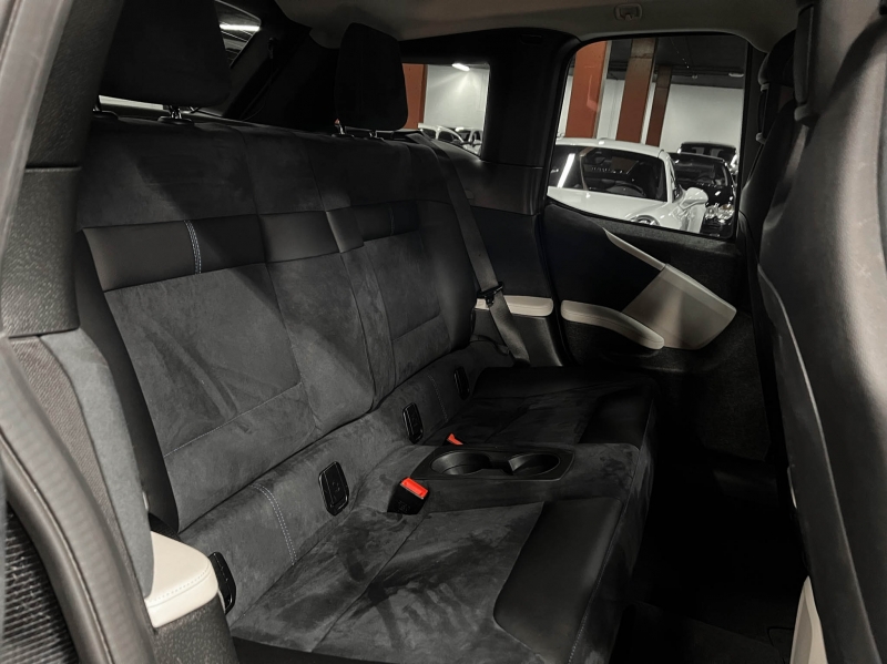 BMW I3S Elèctric REX 184cv Interior Alcantara