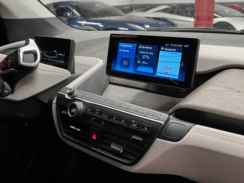 BMW I3S Elèctric REX 184cv Interior Alcantara