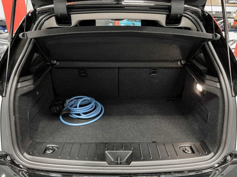 BMW I3S Elèctric REX 184cv Interior Alcantara