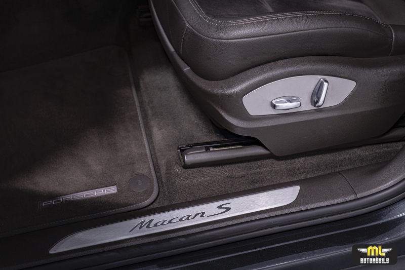 PORSCHE MACAN S