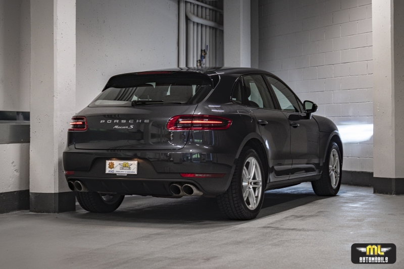 PORSCHE MACAN S