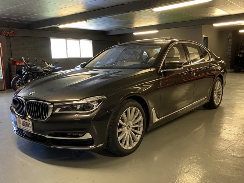 BMW 740Xdrive “320cv”