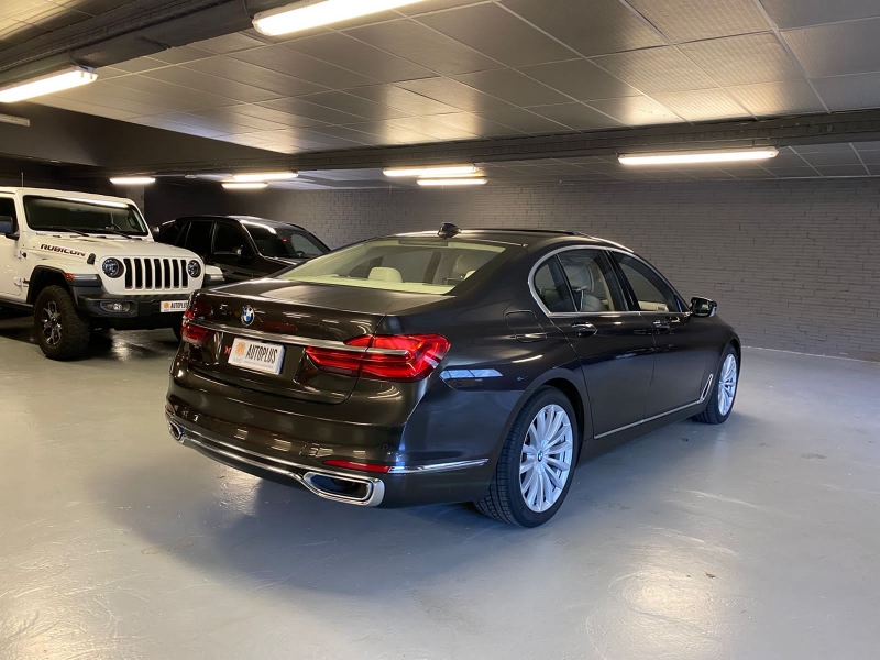 BMW 740Xdrive “320cv”