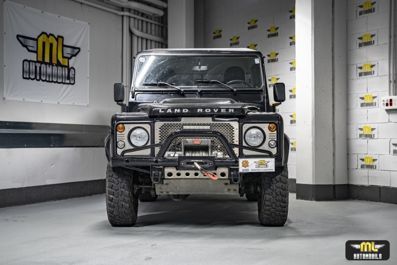 LAND ROVER DEFENDER PICK-UP 