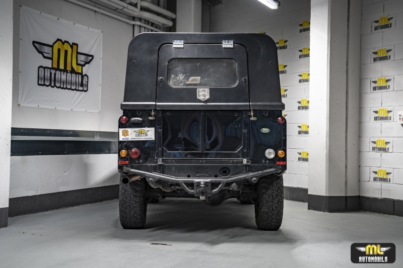 LAND ROVER DEFENDER PICK-UP 