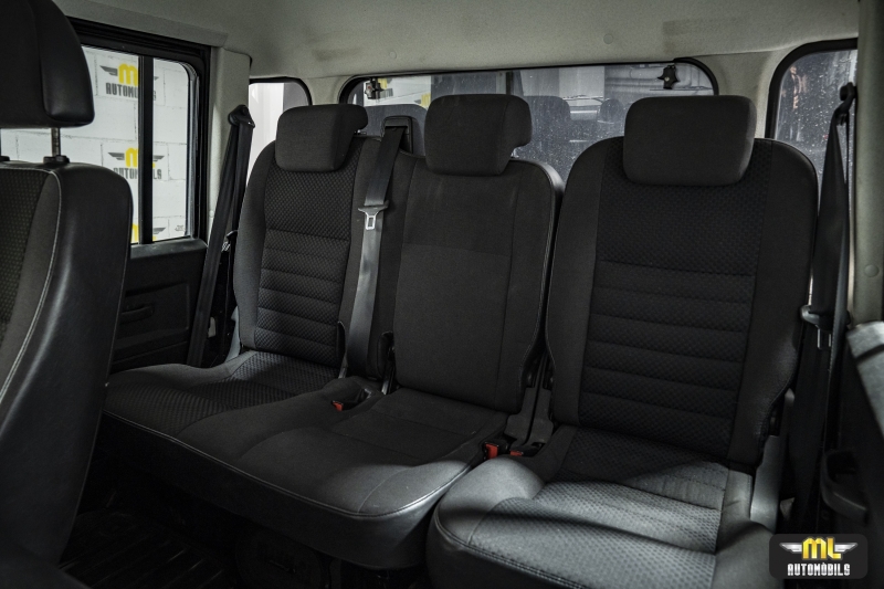 LAND ROVER DEFENDER PICK-UP 