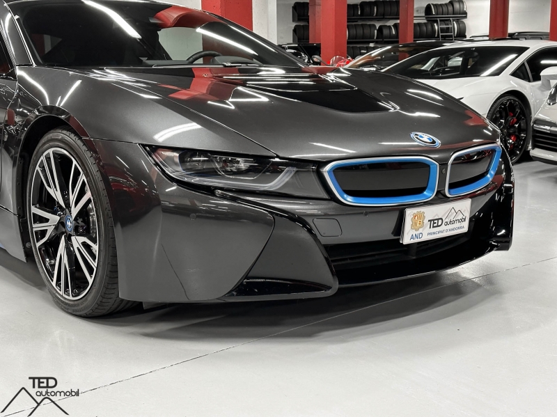 BMW i8 Coupé Hybrid 374cv