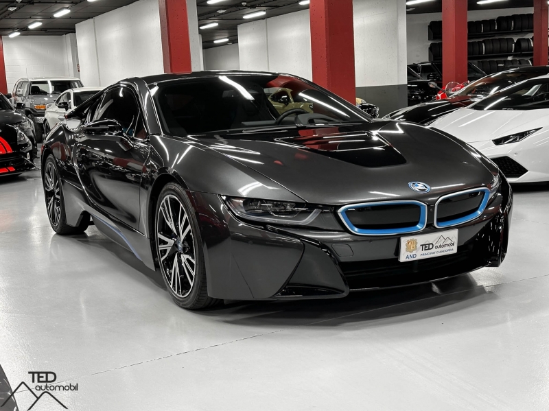 BMW i8 Coupé Hybrid 374cv