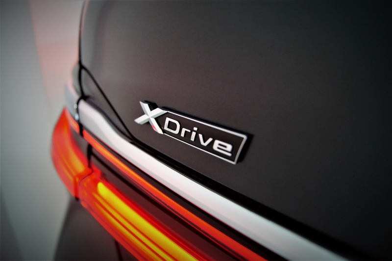 BMW 750I XDRIVE 530CV * A RE-ESTRENAR * * FULL EQUIP *