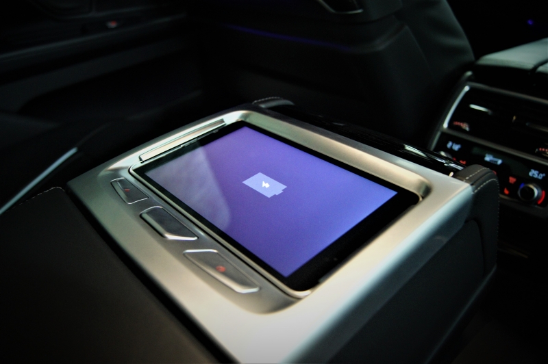 BMW 750I XDRIVE 530CV * A RE-ESTRENAR * * FULL EQUIP *