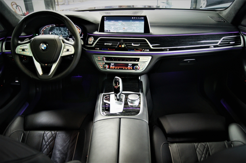 BMW 750I XDRIVE 530CV * A RE-ESTRENAR * * FULL EQUIP *