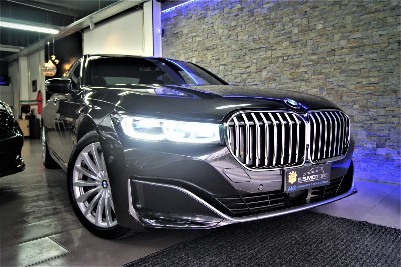 BMW 750I XDRIVE 530CV * A RE-ESTRENAR * * FULL EQUIP *