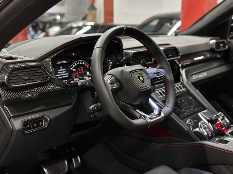 Lamborghini Urus 650cv Akrapovic full