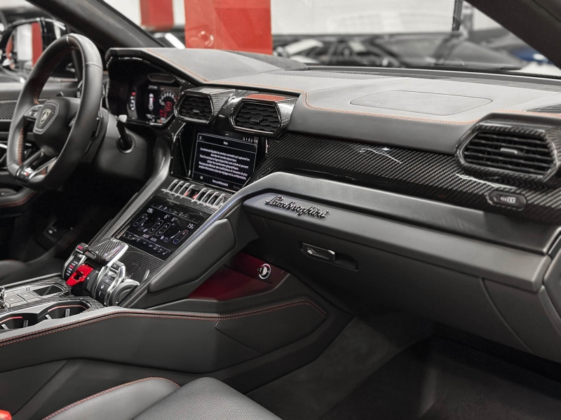Lamborghini Urus 650cv Akrapovic full