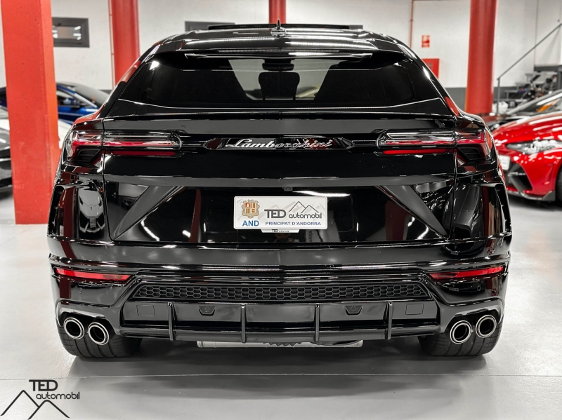 Lamborghini Urus 650cv Akrapovic full