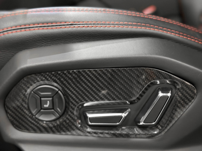 Lamborghini Urus 650cv Akrapovic full