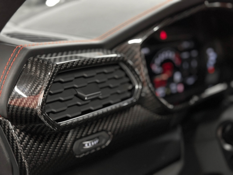 Lamborghini Urus 650cv Akrapovic full