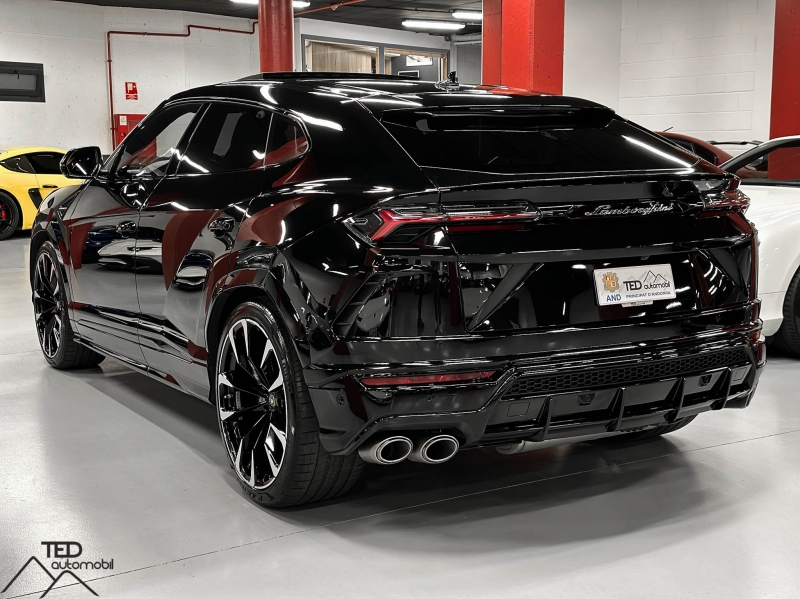 Lamborghini Urus 650cv Akrapovic full
