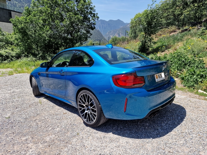 BMW M2 COMPETITION 411CV DKG