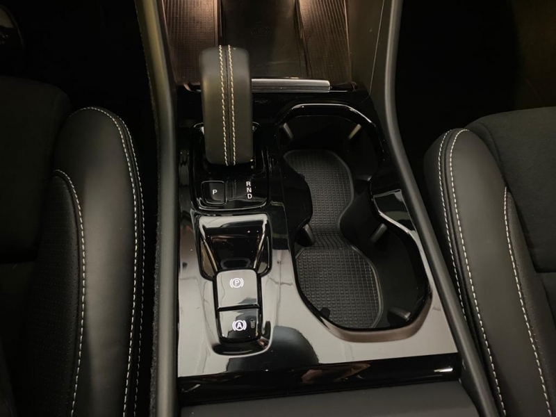 VOLVO XC40 T2
