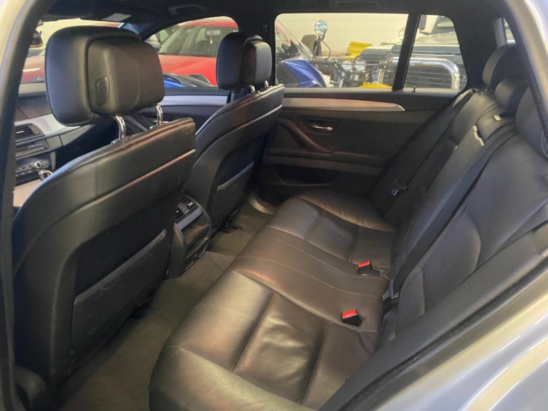 BMW 520i