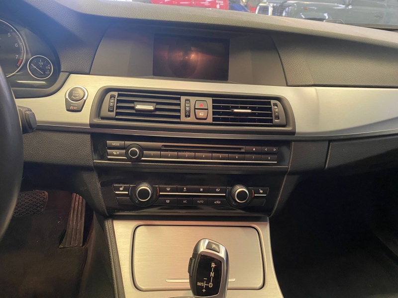 BMW 520i