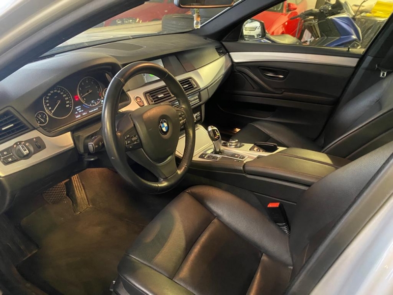 BMW 520i