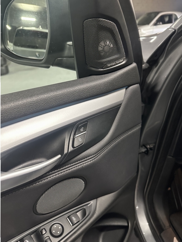 BMW X5 4.0d pack M 
