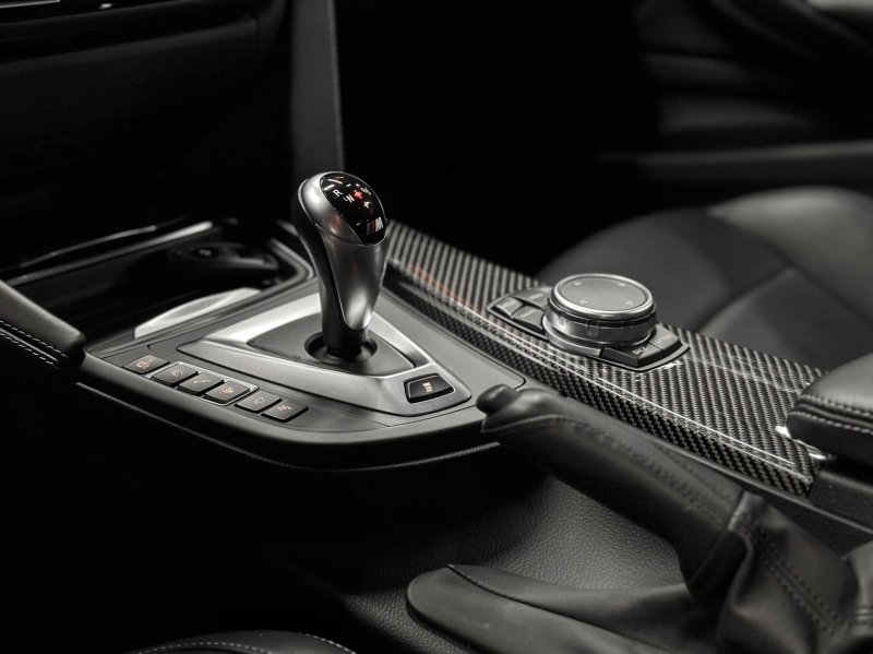 BMW M4 F82 431cv DKG Milteck