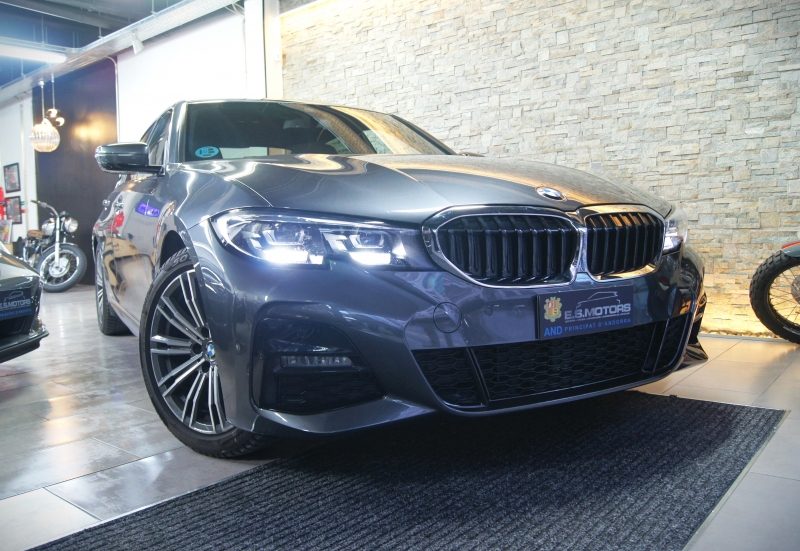 BMW 318D 150CV * PACK M *