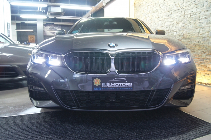 BMW 318D 150CV * PACK M *
