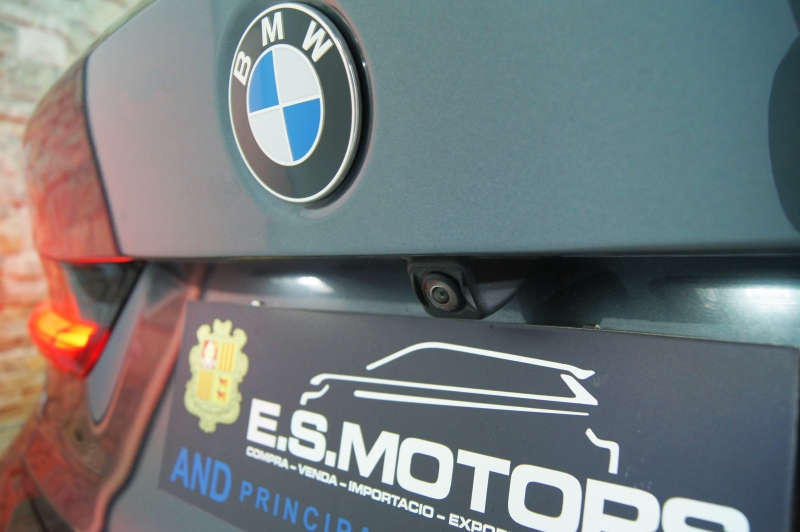BMW 318D 150CV * PACK M *