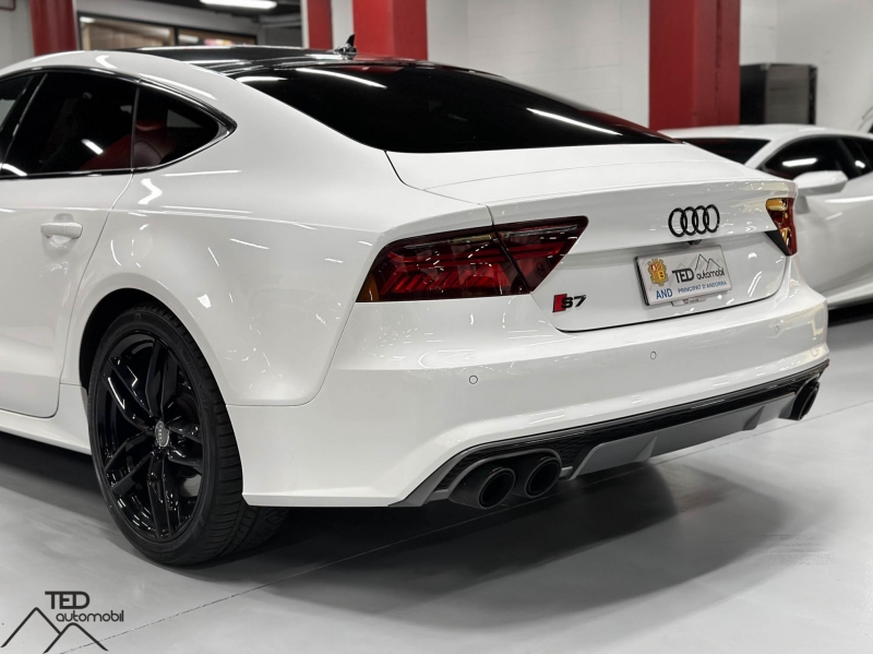 Audi S7 V8 450cv Quattro Akrapovic